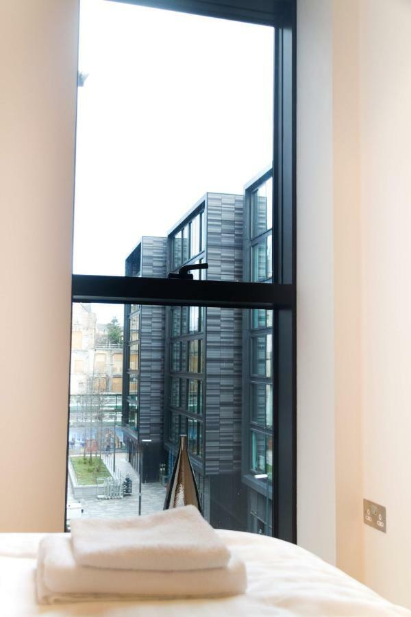 2 Bed Apartment At Quartermile เอดินบะระ ภายนอก รูปภาพ